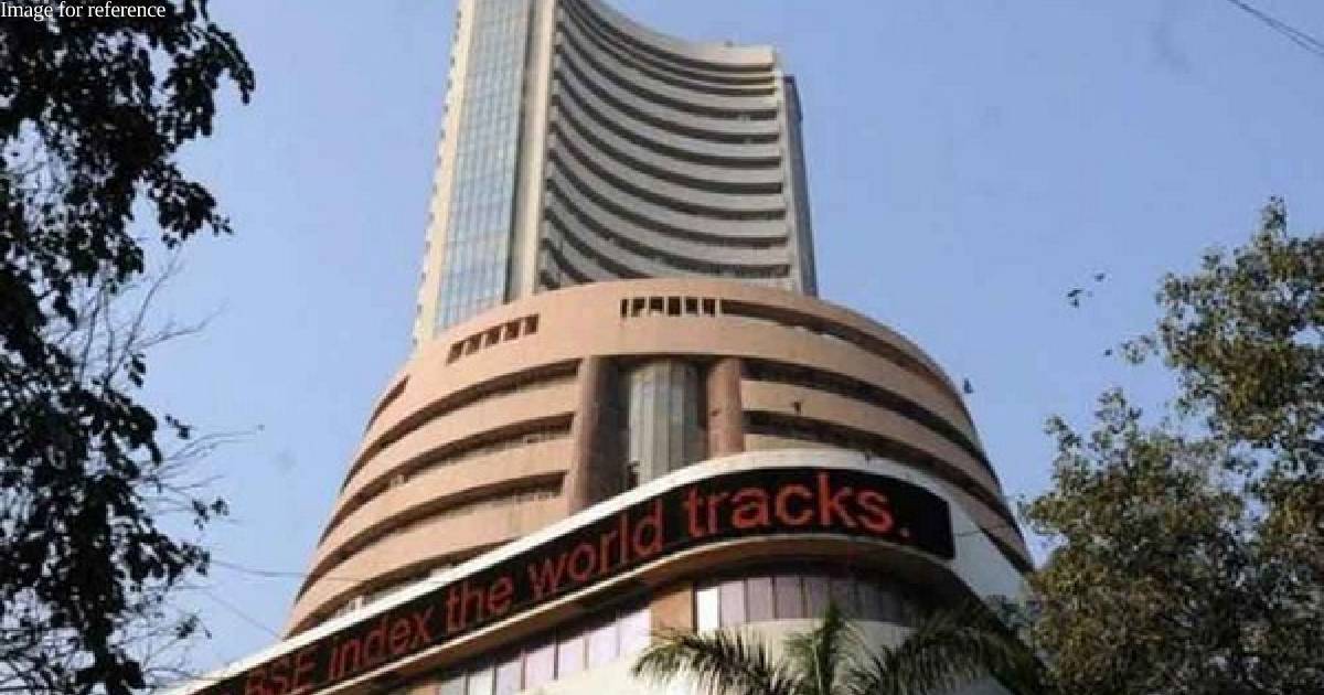 Sensex recoups losses partly; IT stocks crash amid weak global cues